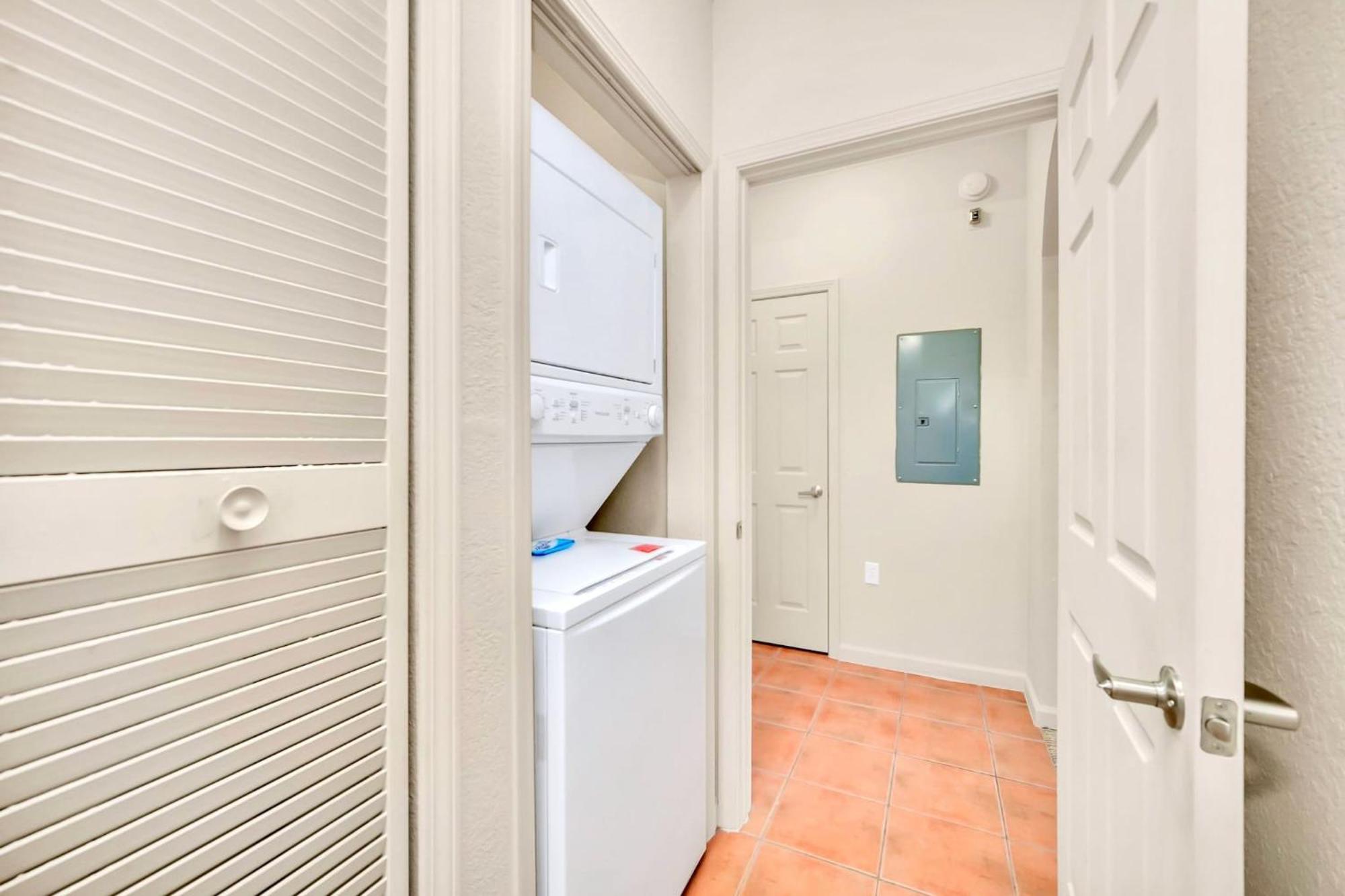 Modern 2Br Condo - Hot Tub And Pool - Near Disney Orlando Exterior photo